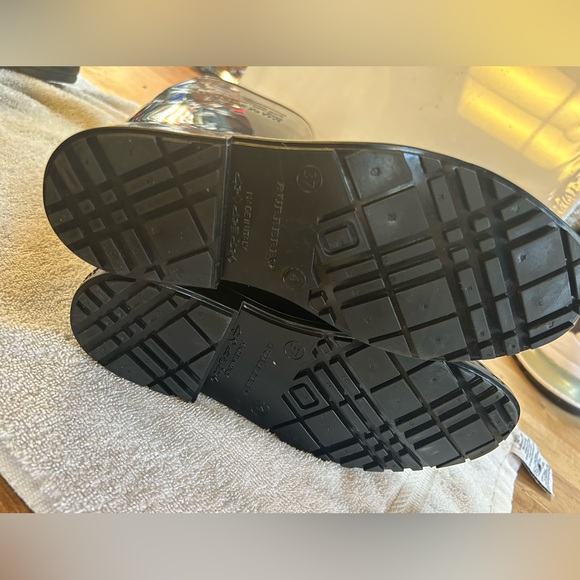 Burberry Classic Tall Equestrian Knight Rain Boot Black - Picture 6 of 6